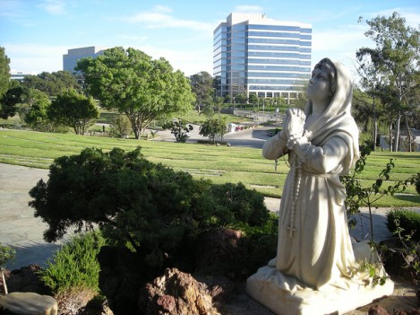 Holy Cross Cemetery in Culver City