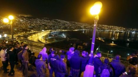 Crowds Gather on High Ground in Valparaíso