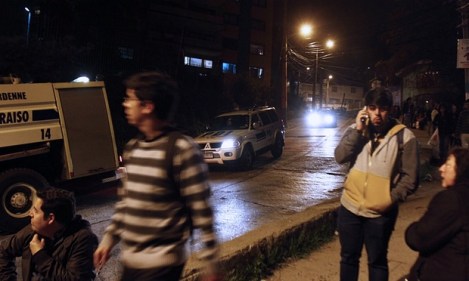Street Crowds in Valparaíso During Tsunami Alert