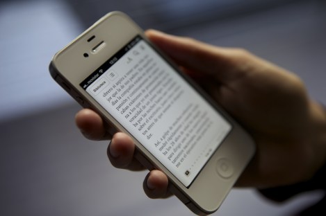 E-Readers Are OK, but Smart Phones Are Not